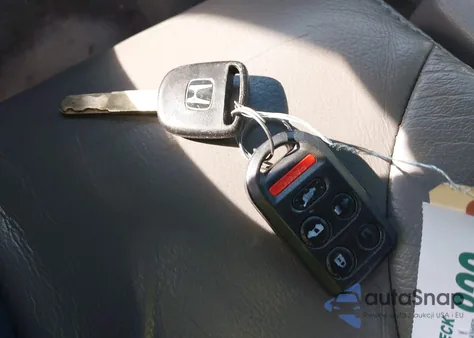 2010 Honda Odyssey Ex-L from USA, damaged, VIN 5FNRL3H75AB001438